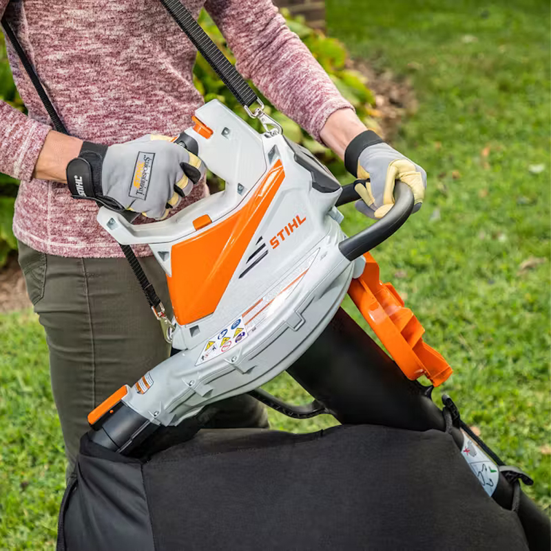 Suflanta cu functie de aspirator cu tocator compatibila cu acumulatori 36V, Stihl, SOLO (fara incarcator si acumulatori), tip SHA56, sistem AK